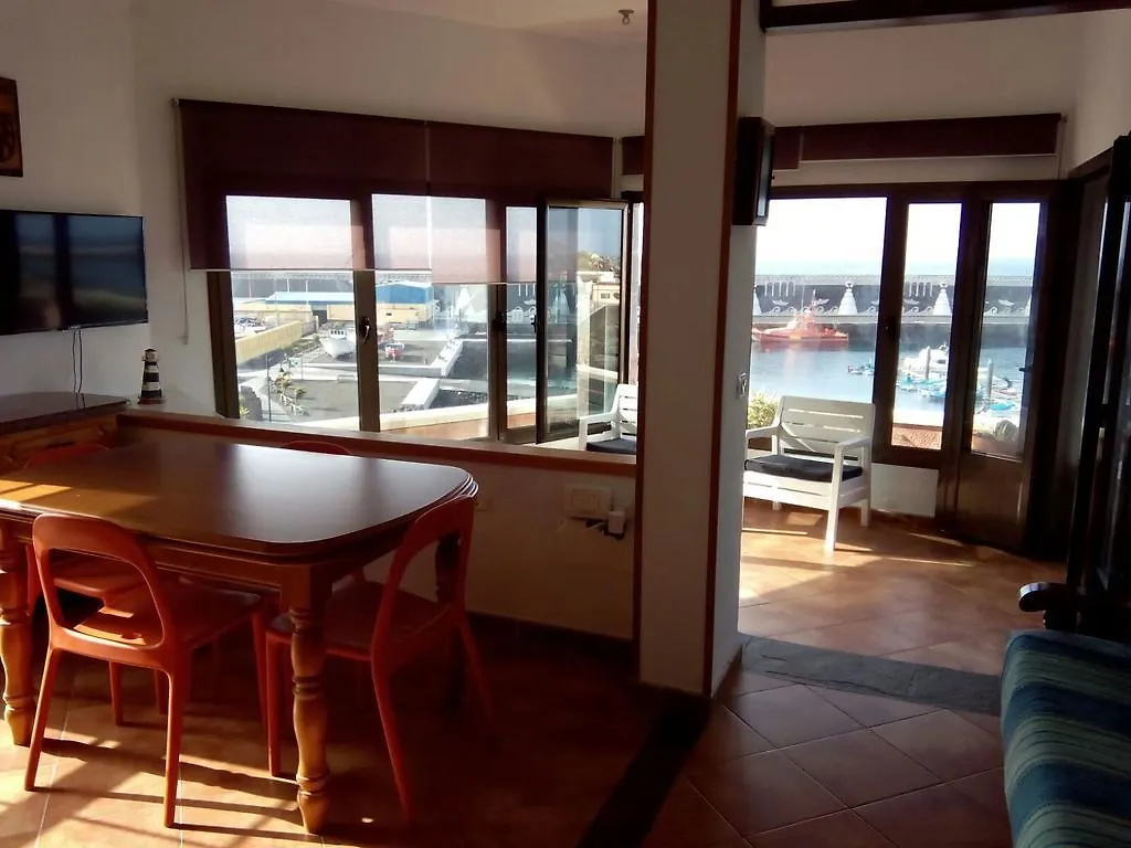 Vivienda Vacacional La Roca La Restinga Apartment
